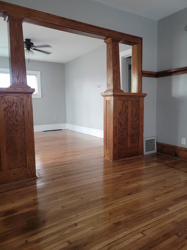 Building Photo - Perfect Family Home!