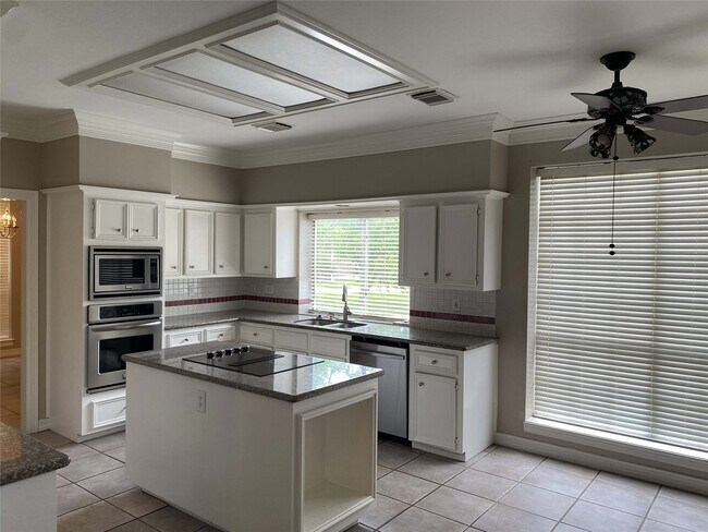 Foto del edificio - 3207 Breckinridge Ct