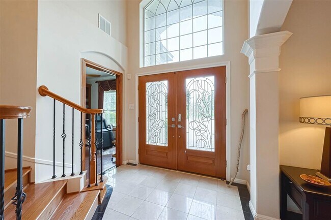 Building Photo - 8127 Cicada Dr