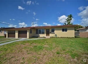 Building Photo - 481 W 55th Pl
