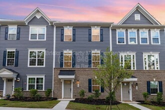 Building Photo - 306 New Gallant Dr