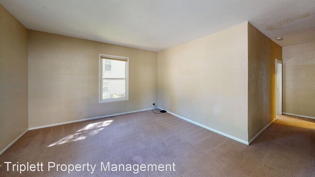 Building Photo - 2 br, 1 bath House - 805 Grand Ave