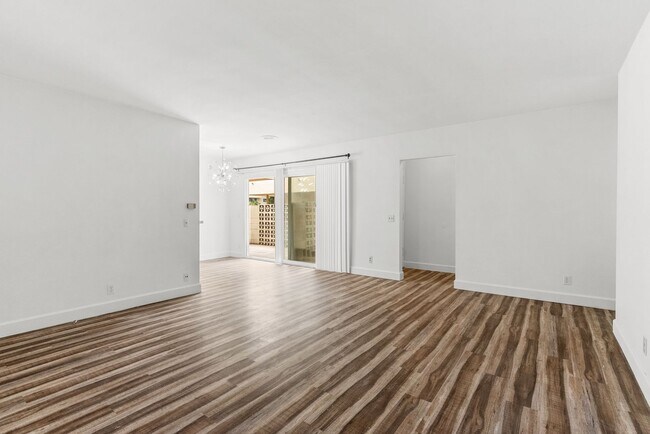 Foto del edificio - 809 Edgewood St
