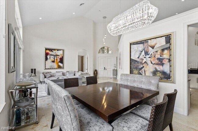 Building Photo - 5 br, 4.5 bath House - 6630 Grande Orchid Way