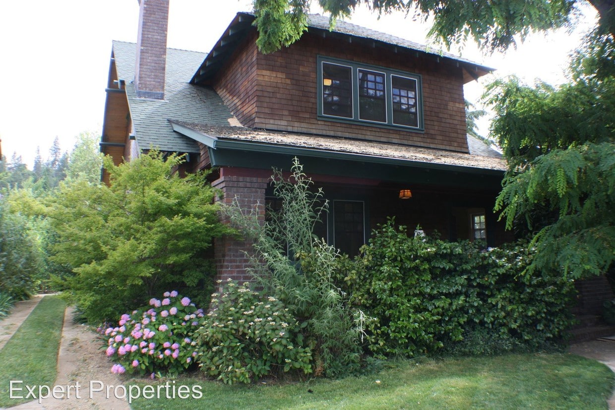 Primary Photo - 630 8th St