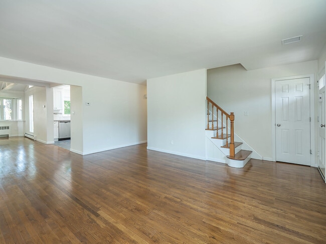 Building Photo - 51 Bella Vista Ave