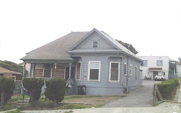 Building Photo - 1116 1/2 Marion Ave