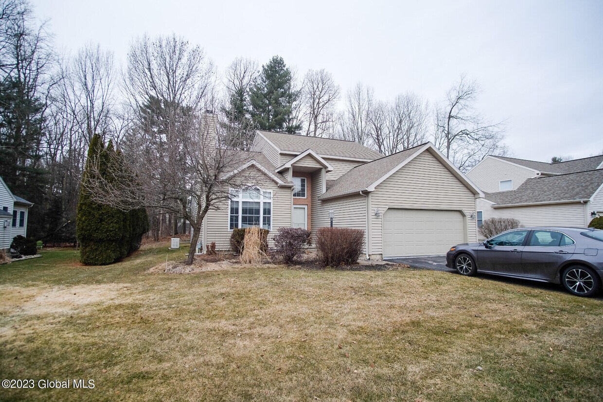 Foto principal - 5 Sundance Dr