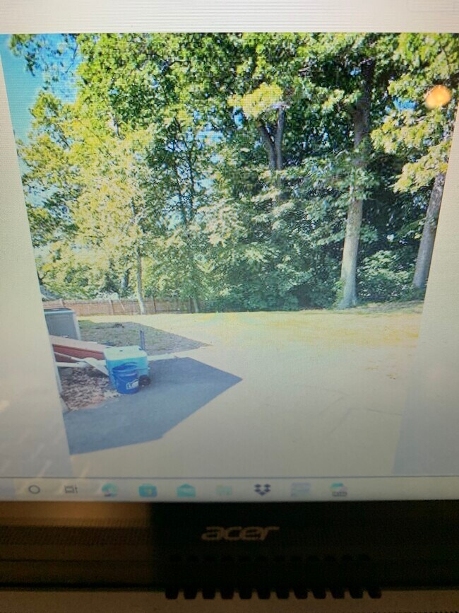 Foto del edificio - 107 Cumpstone Dr