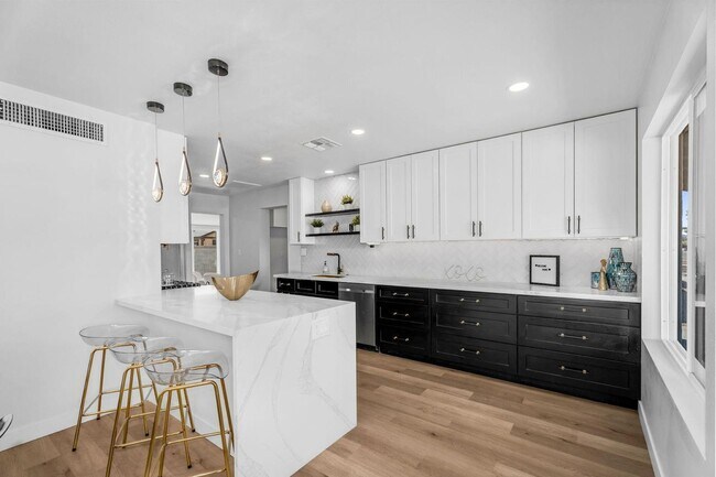 Foto del edificio - 14635 N 37th Pl