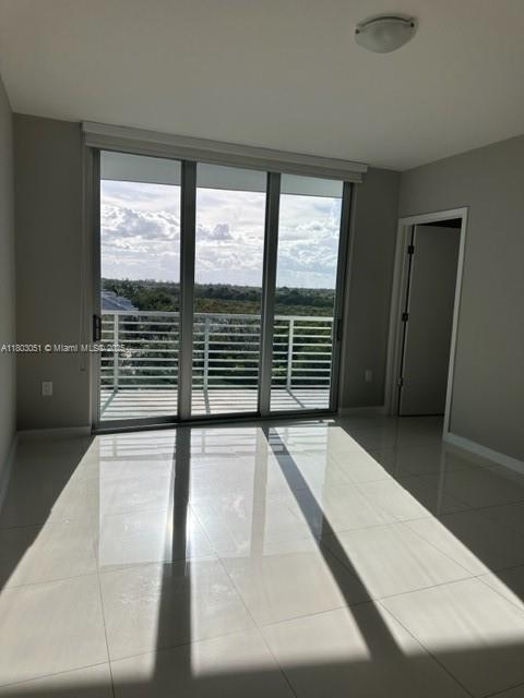 Foto del edificio - 7661 NW 107th Ave