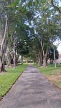 Building Photo - 10420 SW 158th Ct