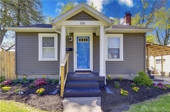 Building Photo - 206 E Worley Ave