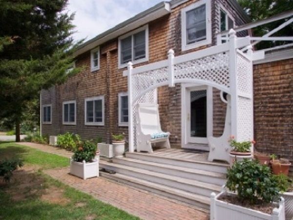 Primary Photo - 60 Harbor Dr