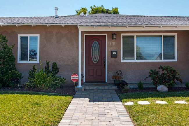 Foto del edificio - 4781 Lake Forest Ave