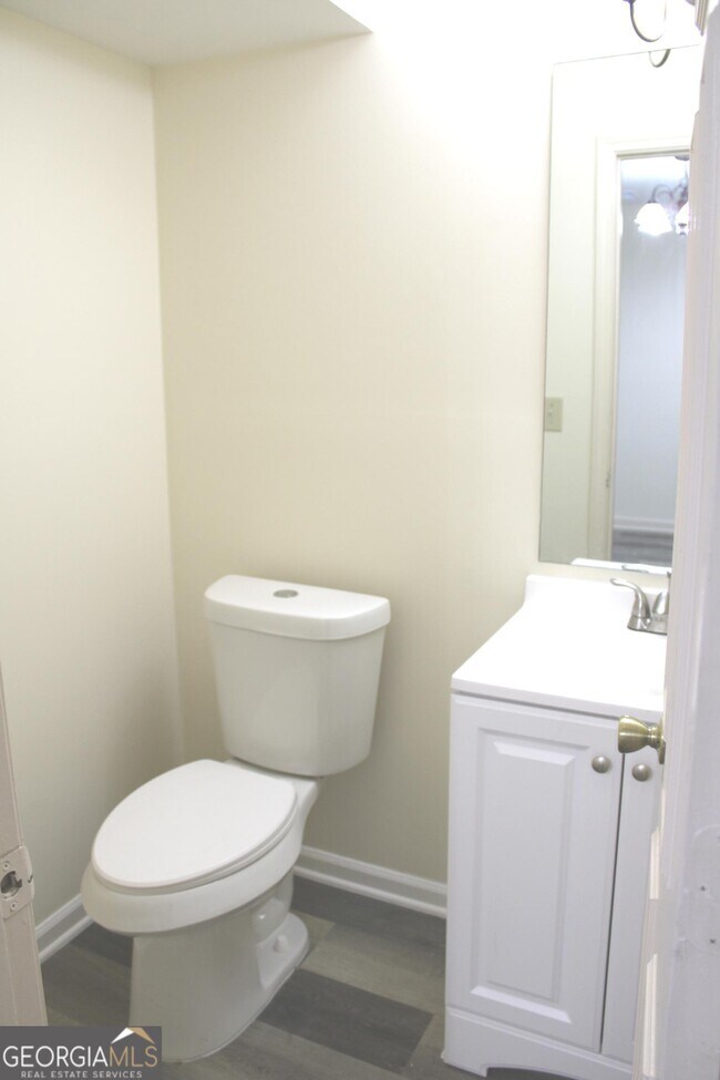 Foto del edificio - 1233 Sweet Pine Dr