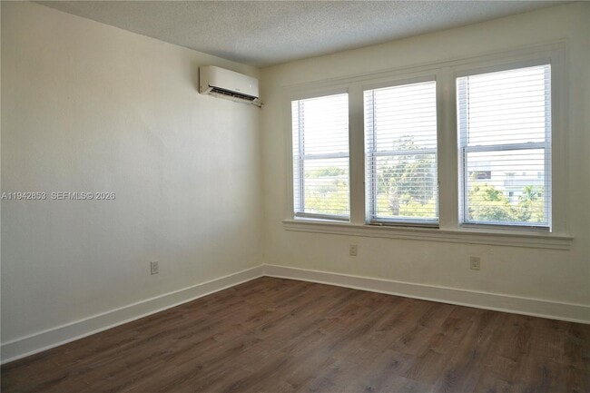 Foto del edificio - 501 SW 6th Ct