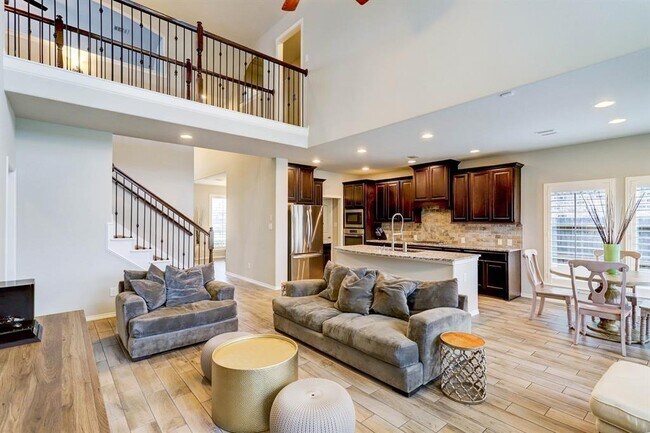 Foto del edificio - 29019 Crystal Rose Ln