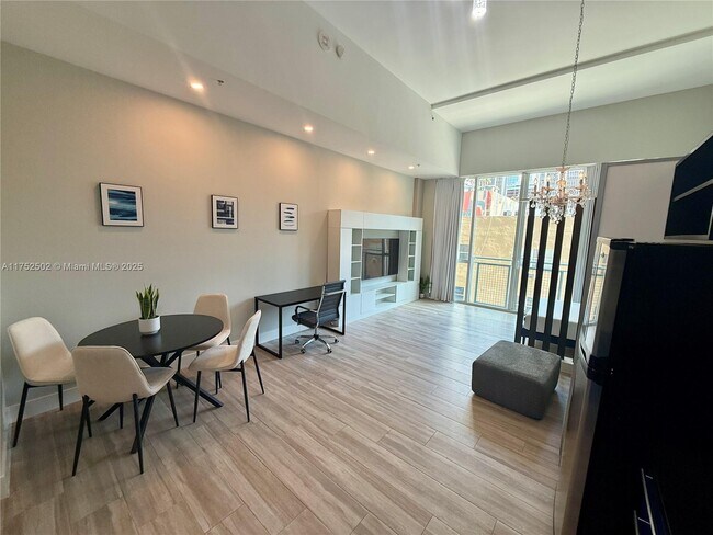 Foto del edificio - 253 NE 2nd St