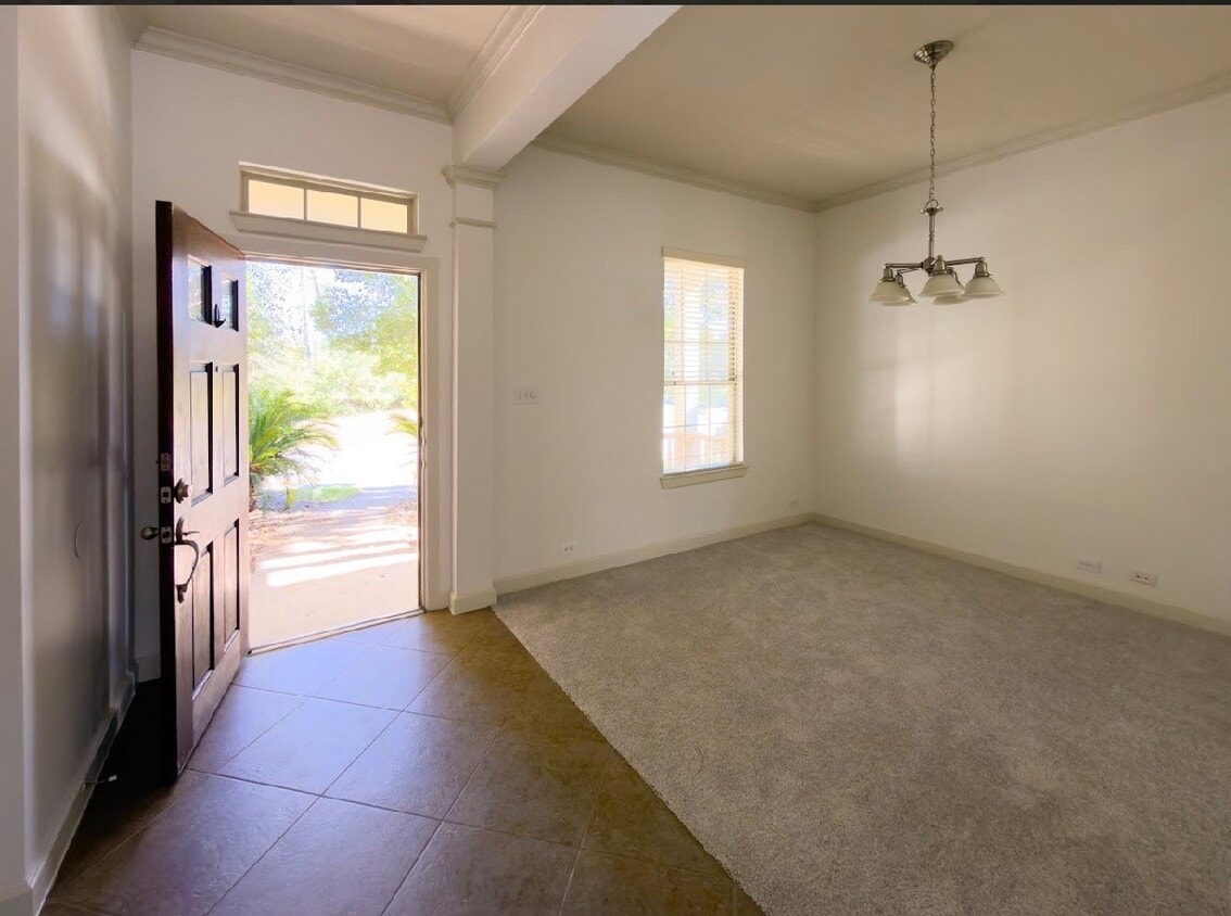 Foto principal - 114 W Montfair Blvd