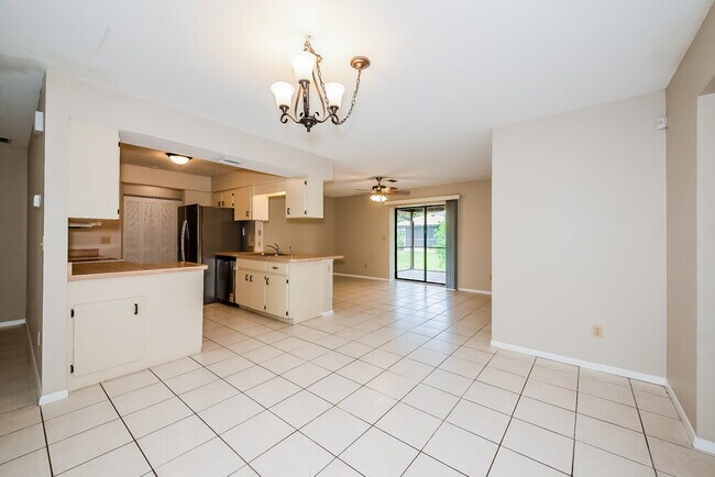 Foto del edificio - 330 Southland Rd