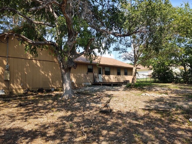 Building Photo - 455 Ridge Dr