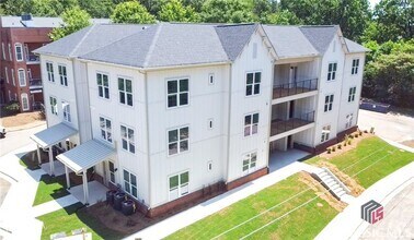 Building Photo - 260 Martha Dr