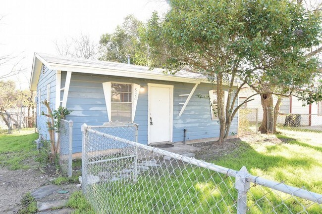 Building Photo - 608 Raymond Killeen
