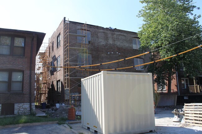 Building Photo - 726 Westgate