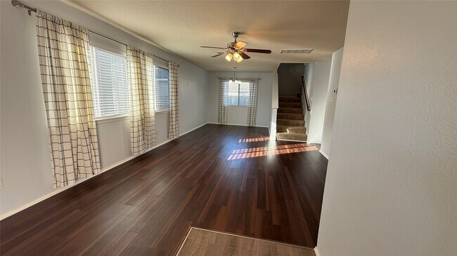 Foto del edificio - 6249 Lone Prairie Way