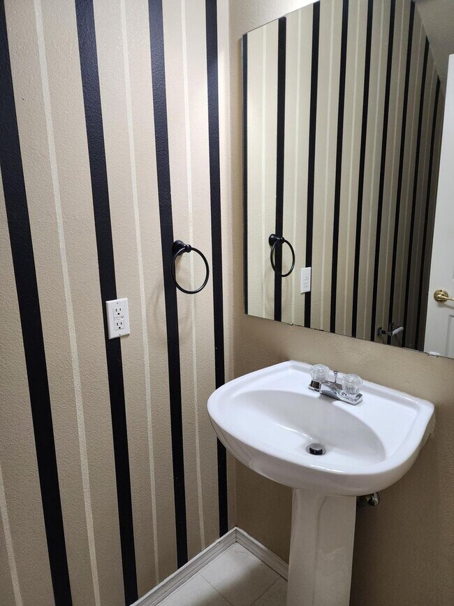 Foto del edificio - **$200 Move In Special**Beautiful 4 bed 2.5 Bath Home in South Hill Puyallup