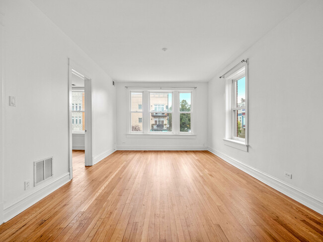 Foto del edificio - 2156 W Roscoe St