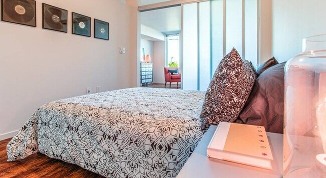 Foto del edificio - z-031026-Janus Apartments