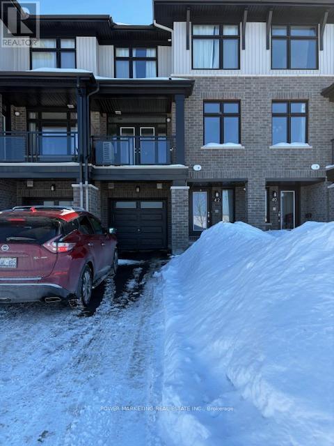 Photo du bâtiment - 42 Verglas Ln.