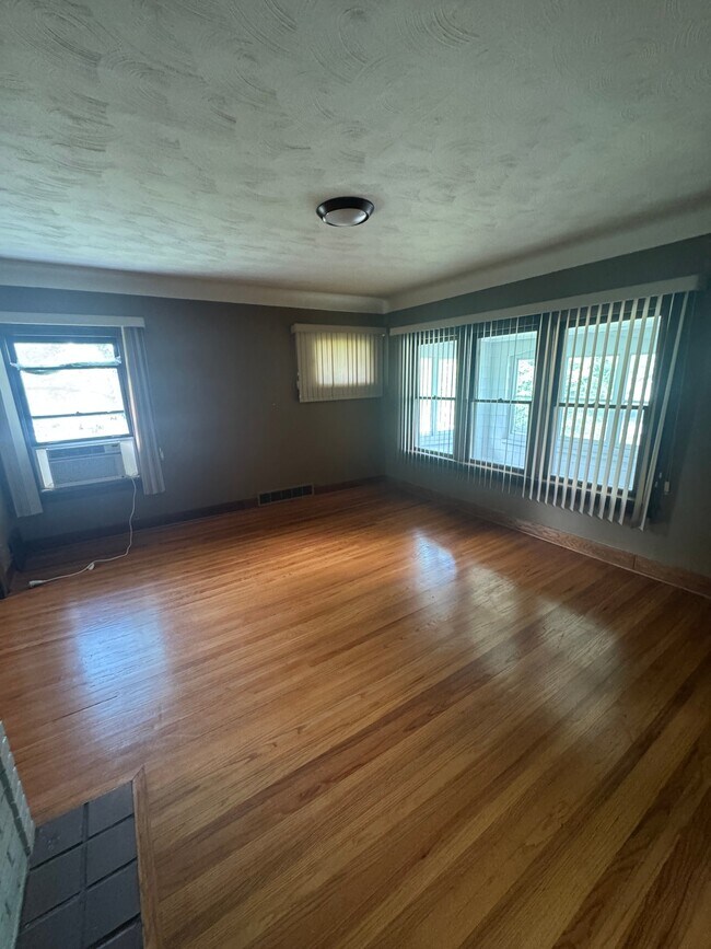 Foto del edificio - 3544 Homewood Ave