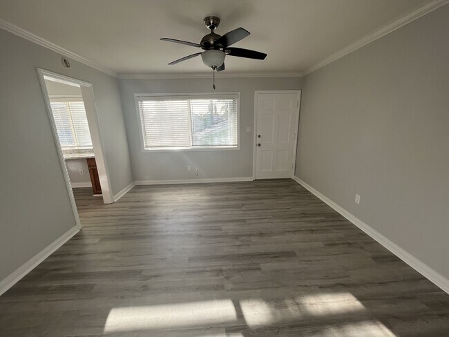 Foto del edificio - 4169 1/2 Kansas St