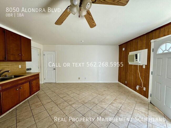 Foto del edificio - Studio Apartment for Rent in Paramount!