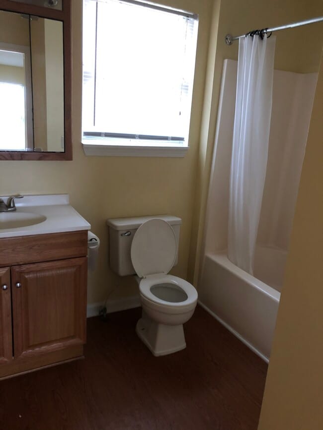 Bathroom - 2926 Crockett Ct