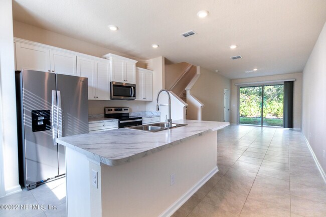 Building Photo - 104 Whispering Brk Dr