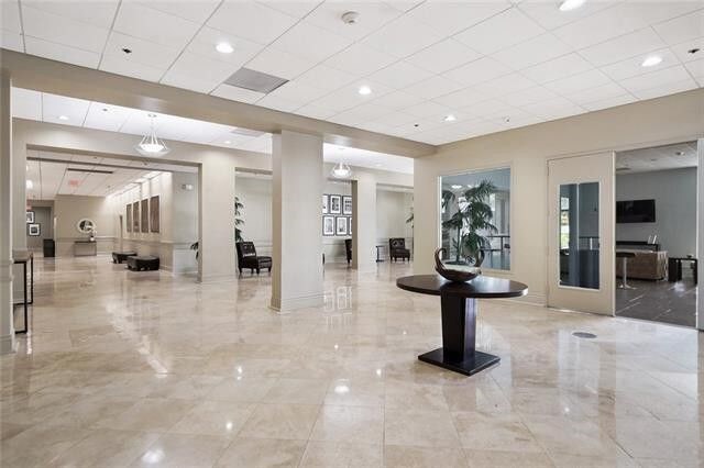 Foto del edificio - 1205 St Charles Ave