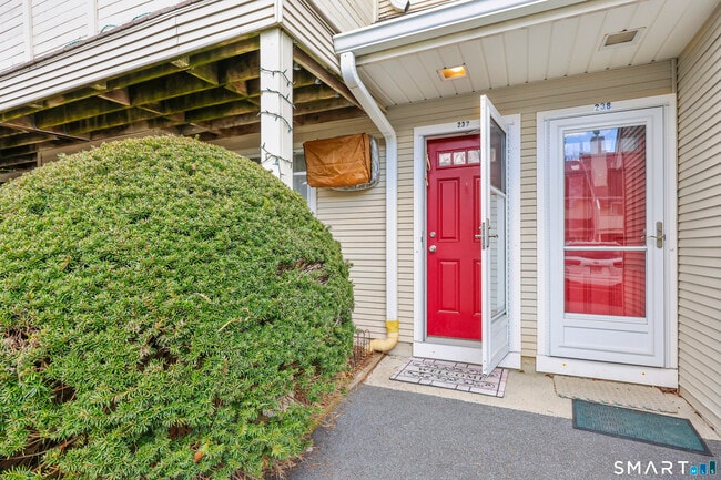 Foto del edificio - 237 Willow Springs