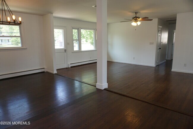 Foto del edificio - 1385 W Veterans Hwy