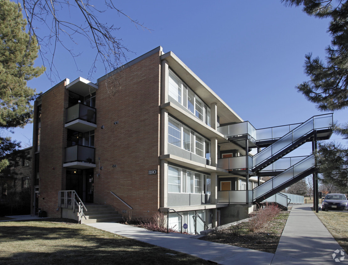 Building Photo - 1180 Clermont Apartments