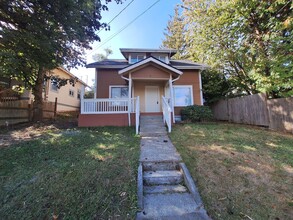 Building Photo - 4120 S 3rd Ave