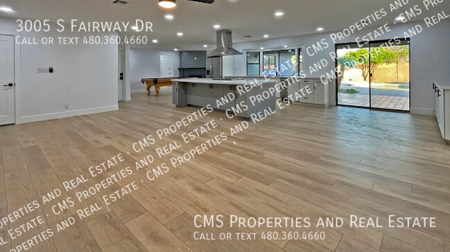 Foto del edificio - 3005 S Fairway Dr