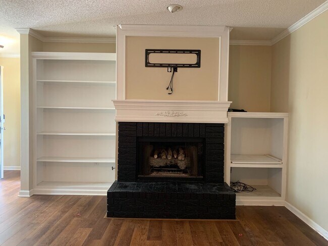 Foto del edificio - 1 Summer Ridge Ct