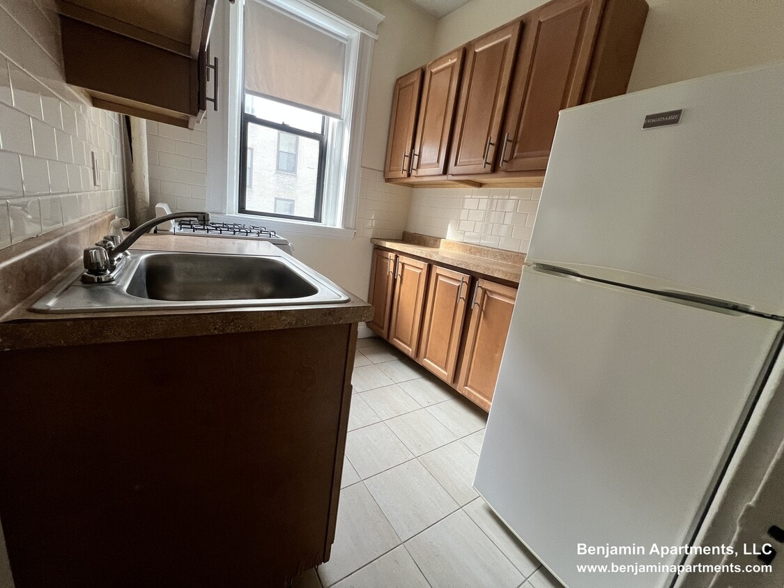 Building Photo - 1173 Commonwealth Ave