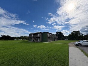 Building Photo - 614 Hardison St