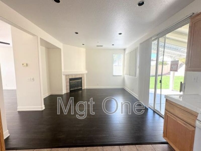 Foto principal - 6037 Kohlberry Ct