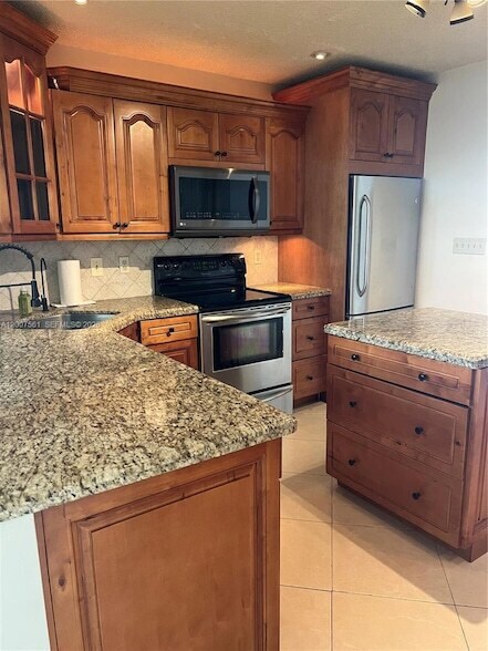 Foto del edificio - 6805 NW 75th St